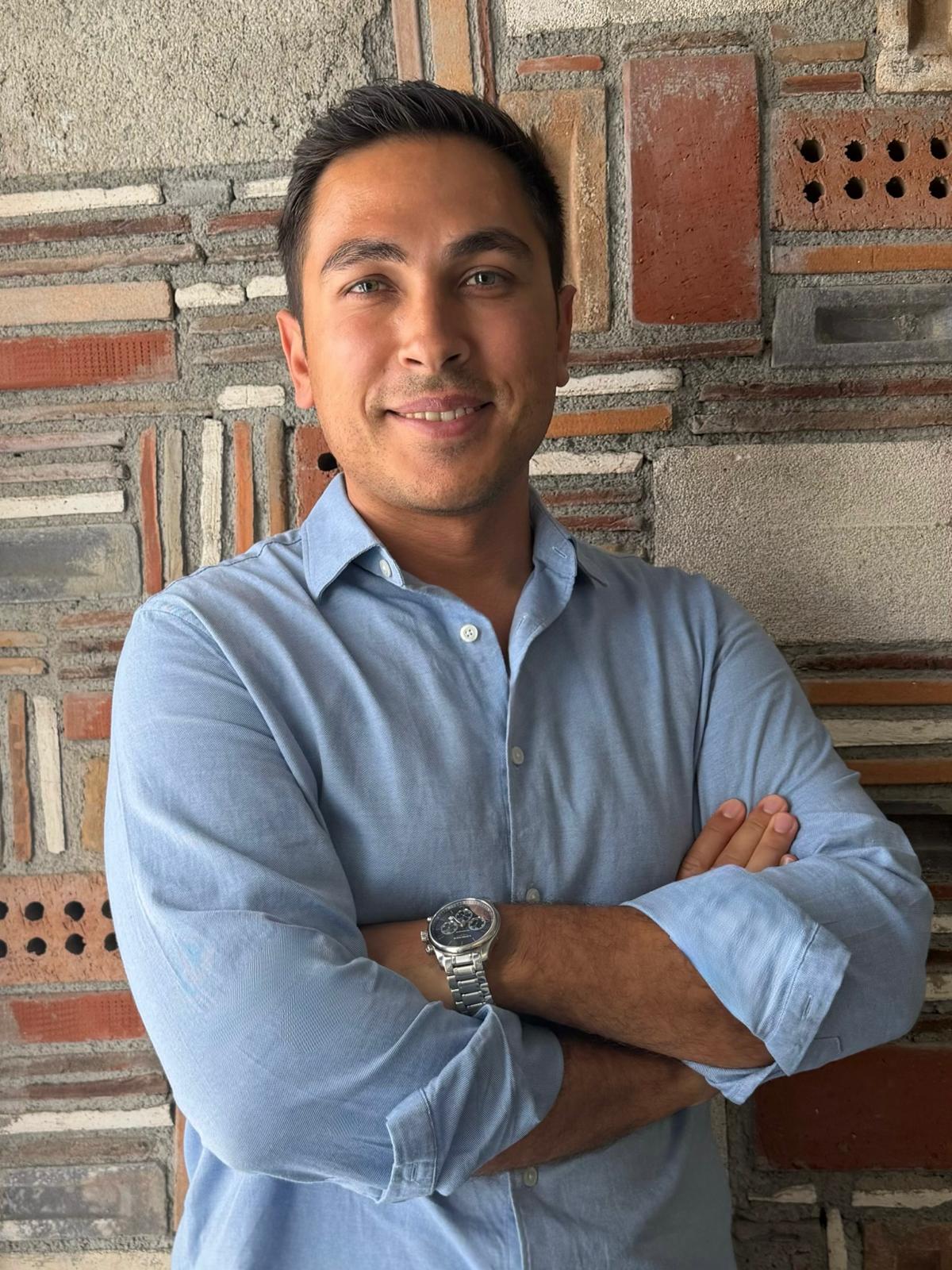 Burak ÖZER